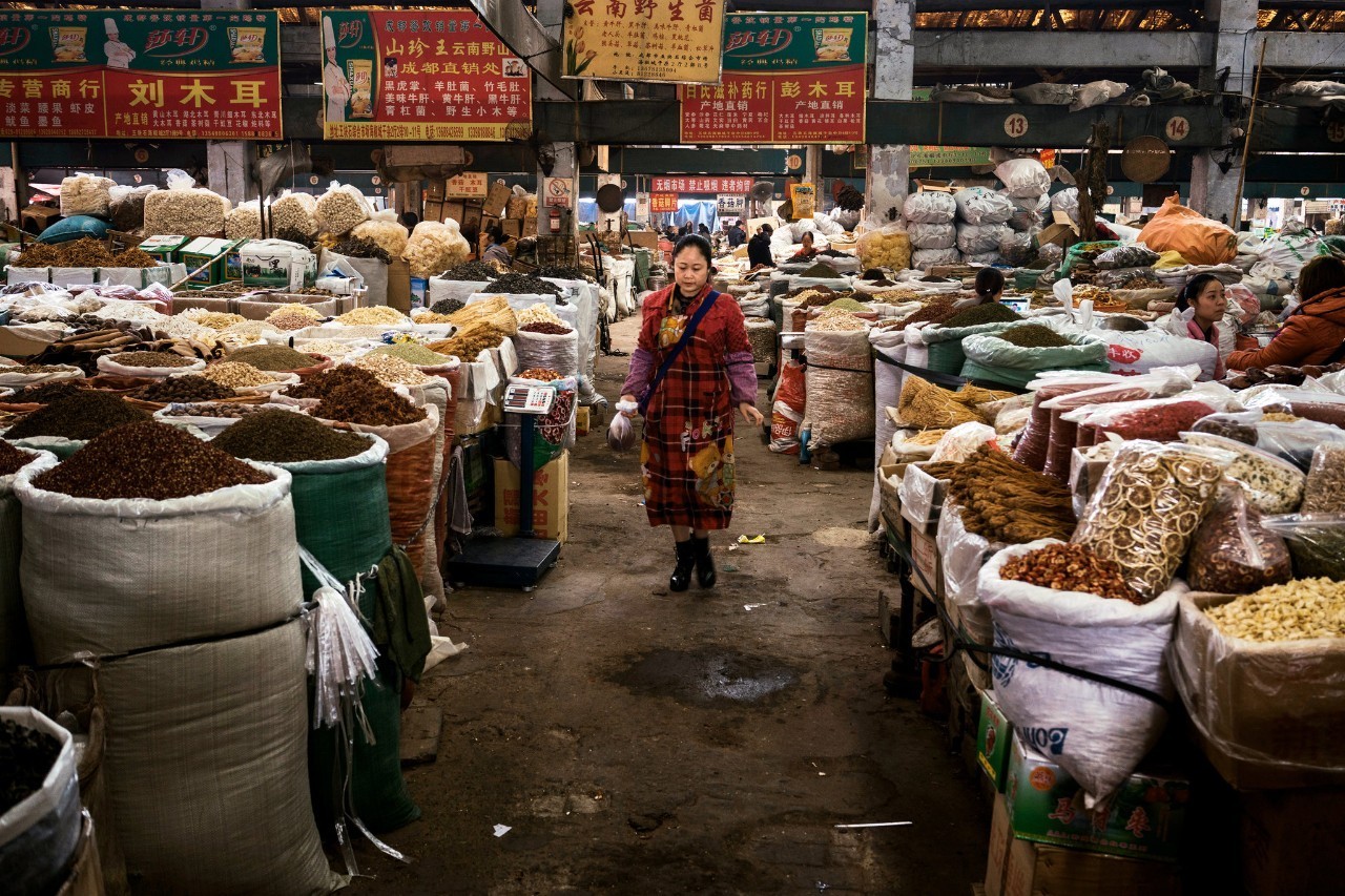 Chengdu's renowned spice market